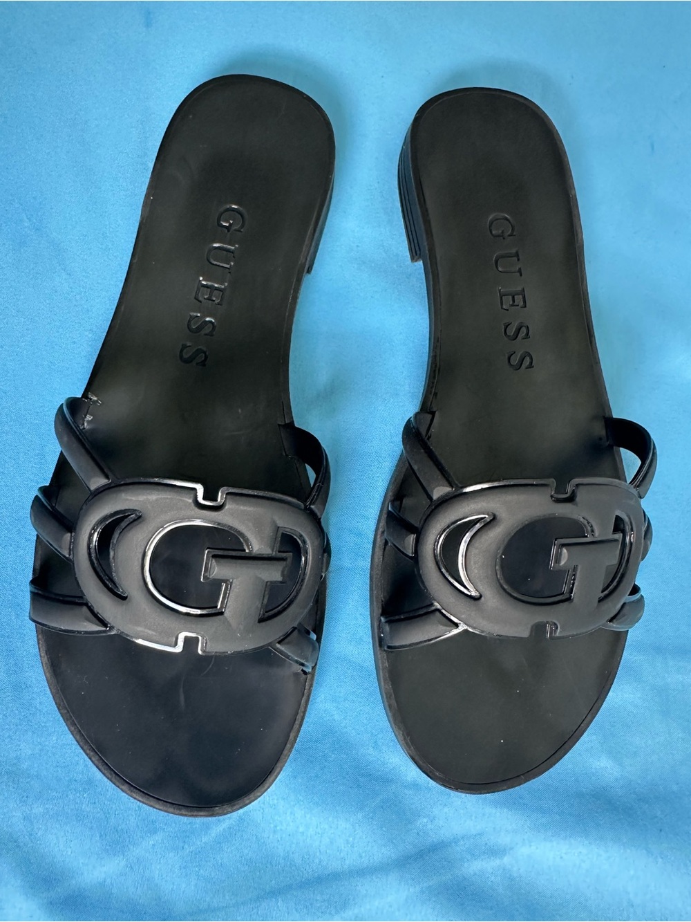 GUESS Women's Black Slide Sandal with Logo Accent size 8M - Picture 2 of 10
